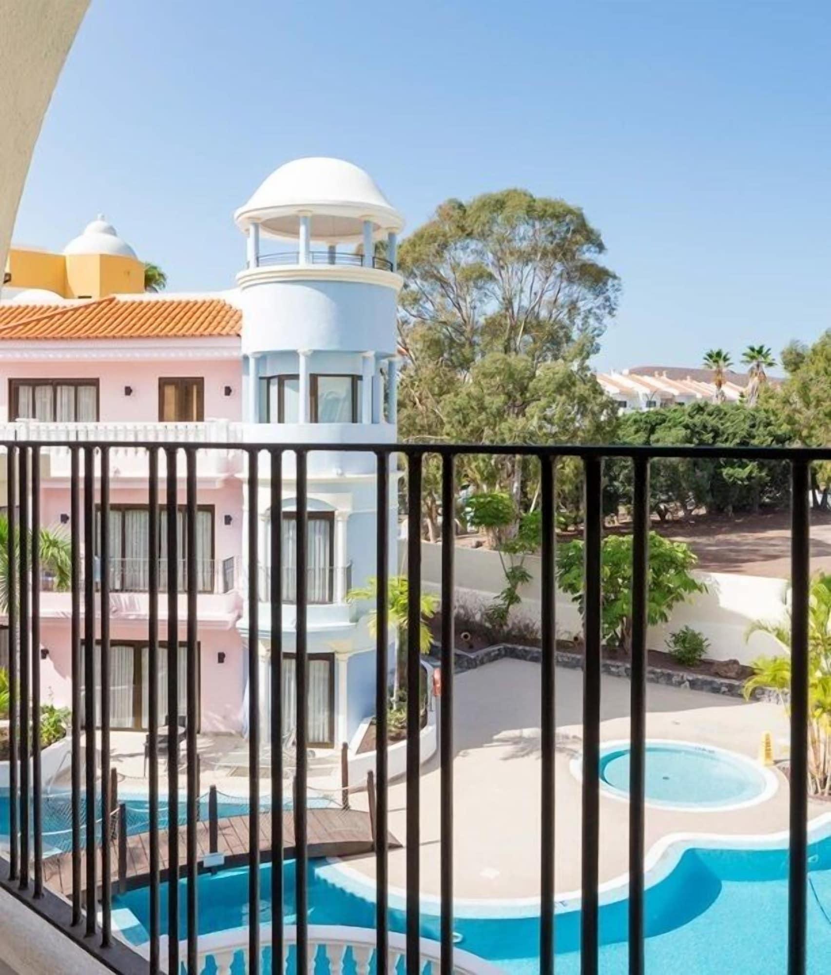 Atlas Tenerife Residence Resort 洛斯克里斯蒂亚诺斯 外观 照片