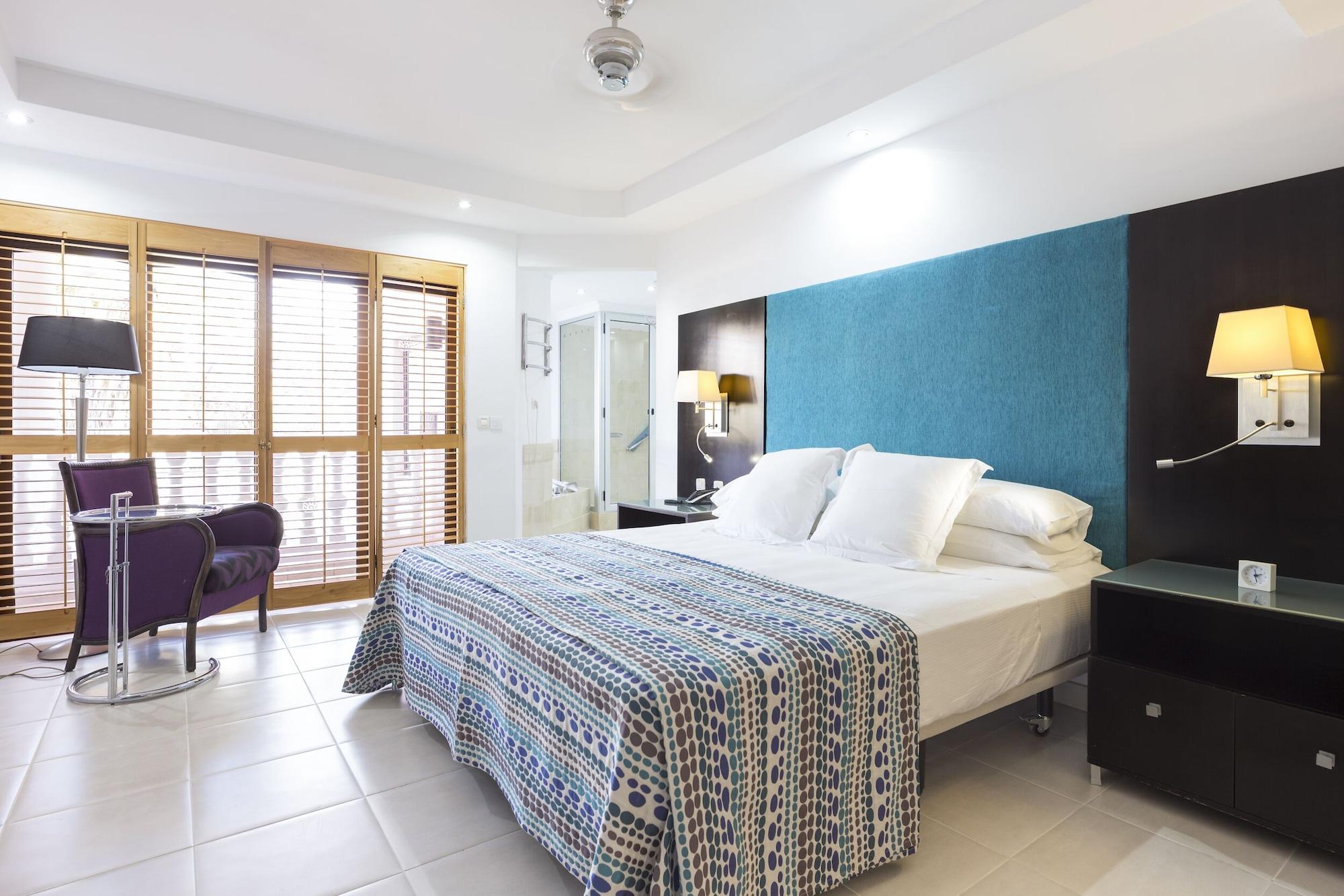 Atlas Tenerife Residence Resort 洛斯克里斯蒂亚诺斯 外观 照片