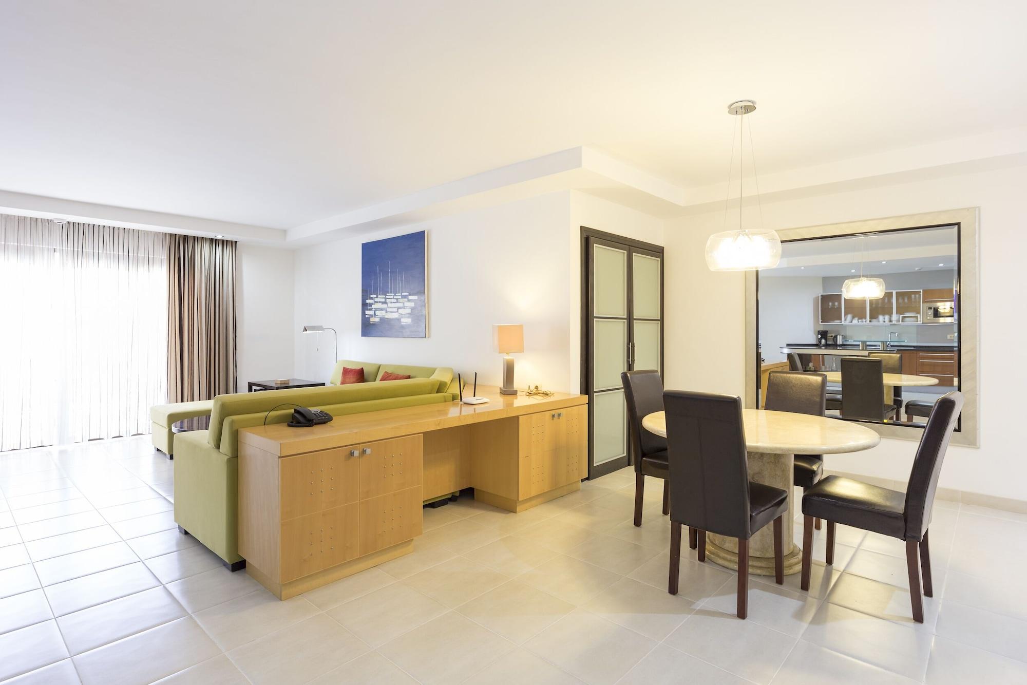 Atlas Tenerife Residence Resort 洛斯克里斯蒂亚诺斯 外观 照片