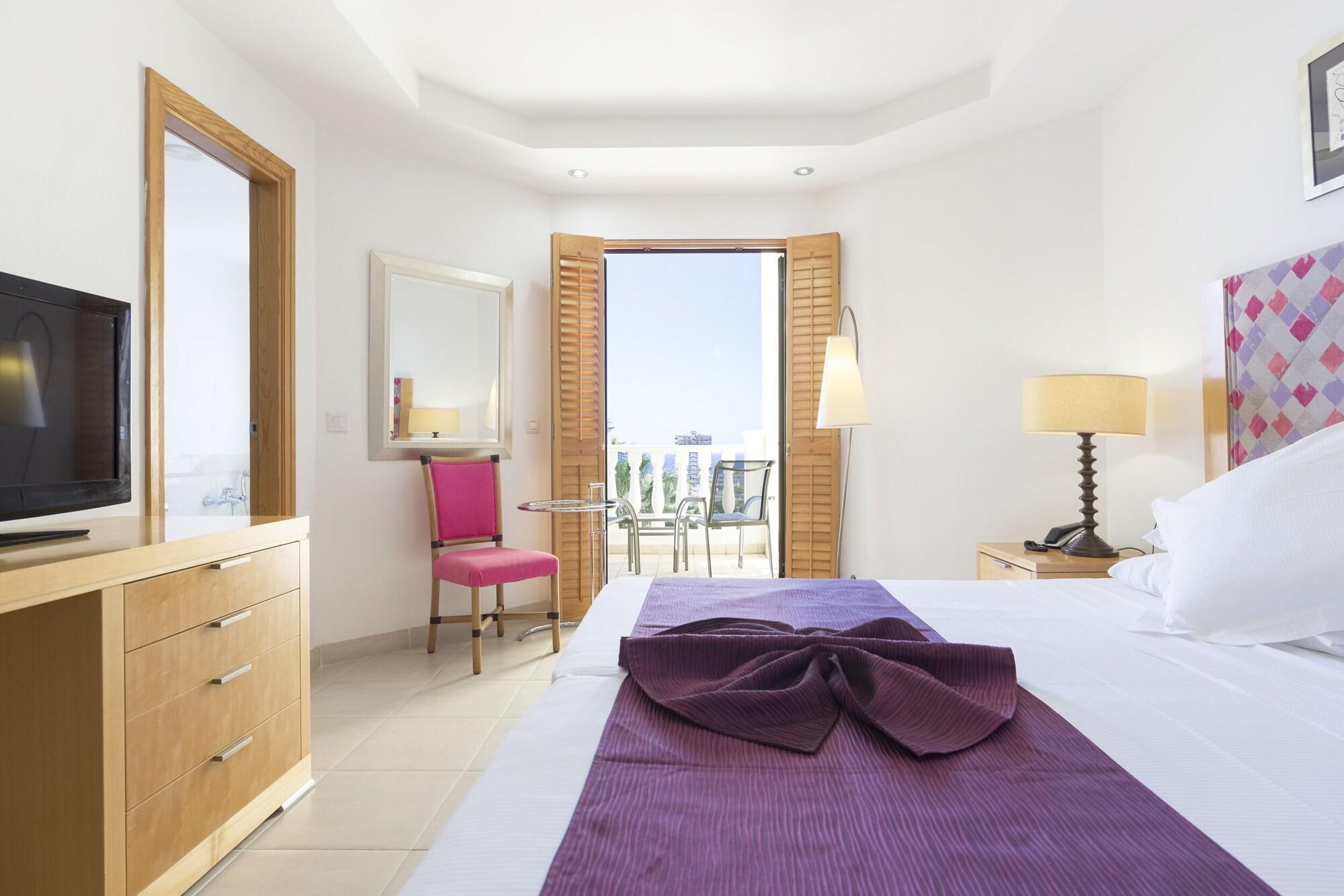 Atlas Tenerife Residence Resort 洛斯克里斯蒂亚诺斯 外观 照片