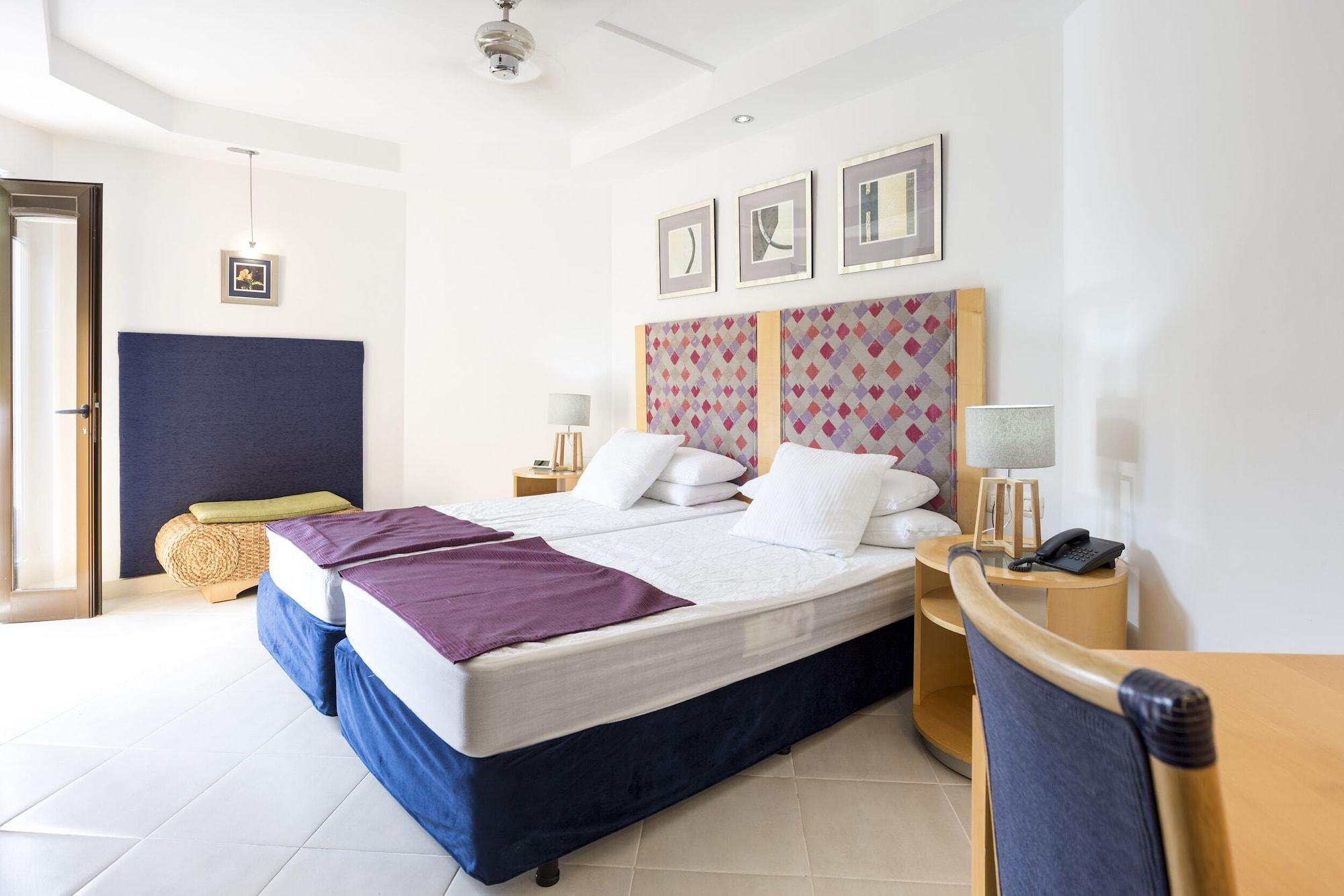 Atlas Tenerife Residence Resort 洛斯克里斯蒂亚诺斯 外观 照片