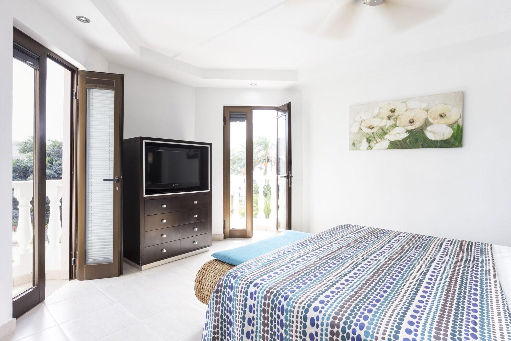 Atlas Tenerife Residence Resort 洛斯克里斯蒂亚诺斯 外观 照片