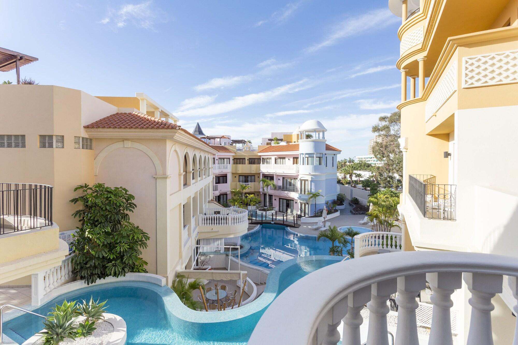Atlas Tenerife Residence Resort 洛斯克里斯蒂亚诺斯 外观 照片
